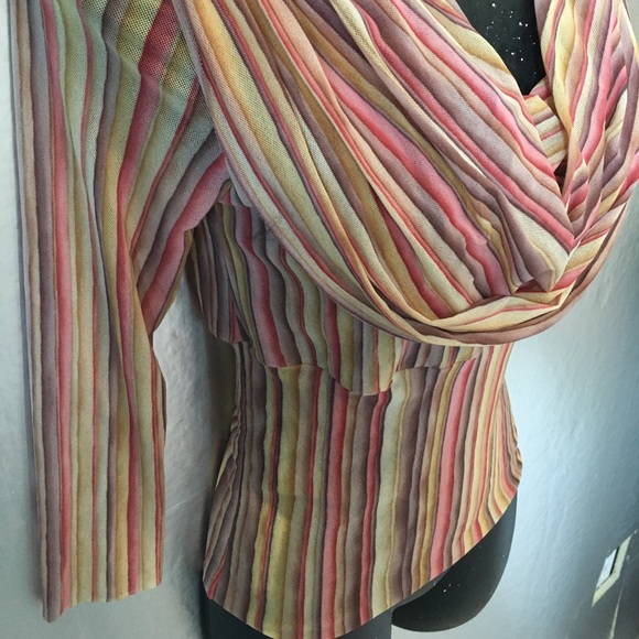 SoLD Stripe draped blouse - Picture 2 of 3